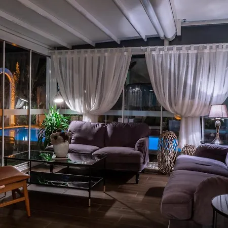 Urla 1867 Hotell Ildiri