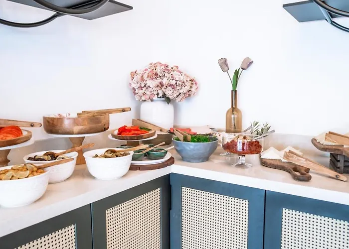 Urla 1867 فندق *