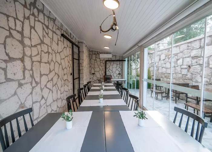 فندق Urla 1867 *