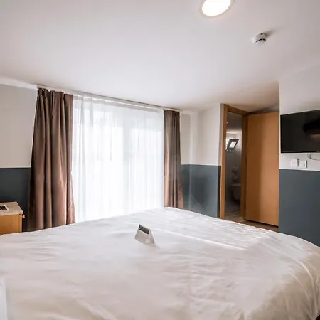 Urla 1867 Hotel
