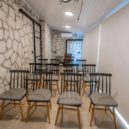 Urla 1867 Hotel *